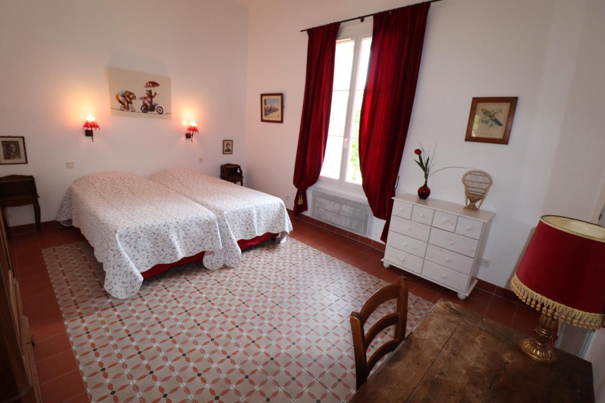 Gites Avec Piscine Et Jacuzzi Au Mas De Cadoule Saint-Just  Chambre photo