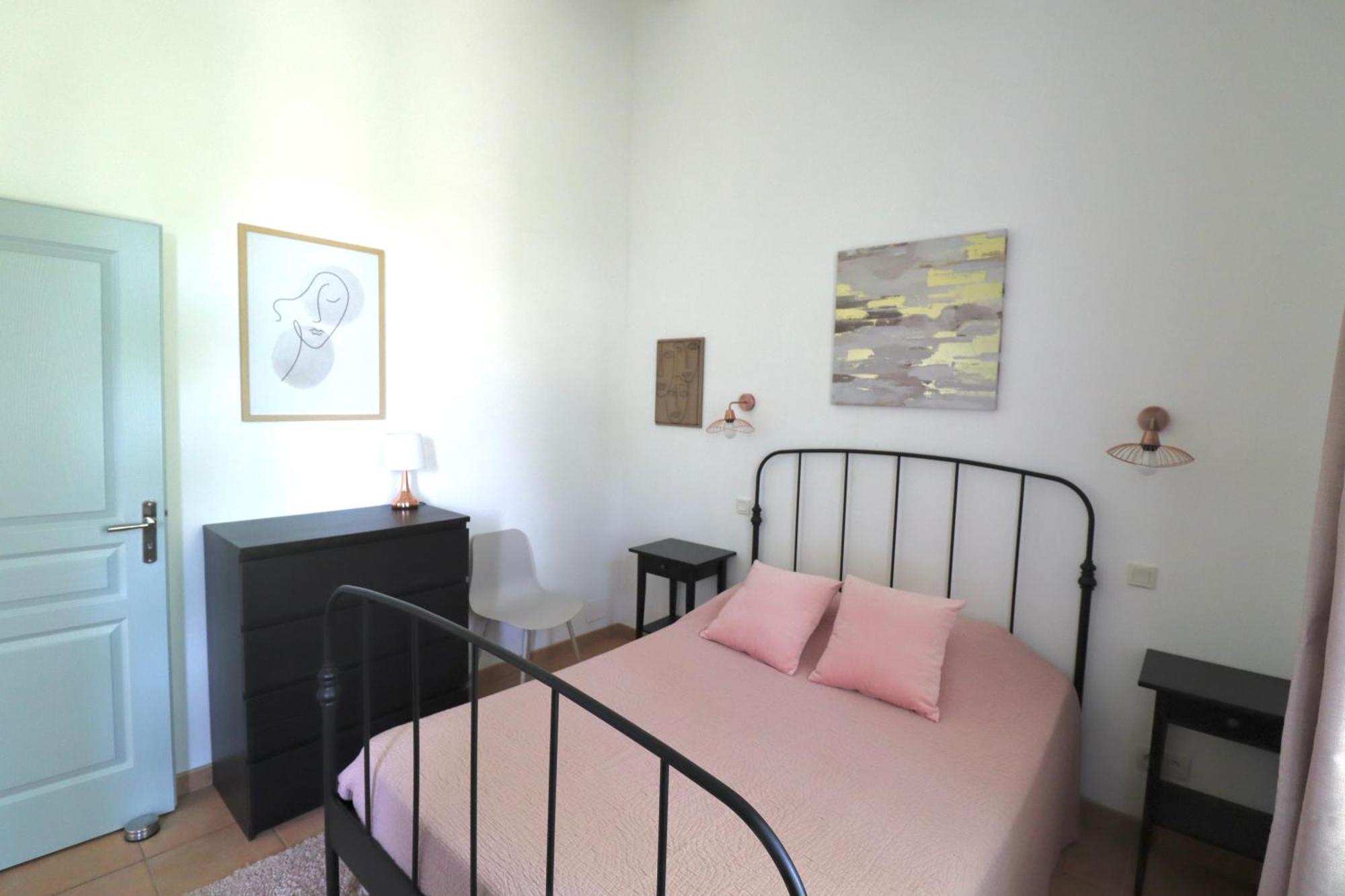 Gites Avec Piscine Et Jacuzzi Au Mas De Cadoule Saint-Just  Chambre photo