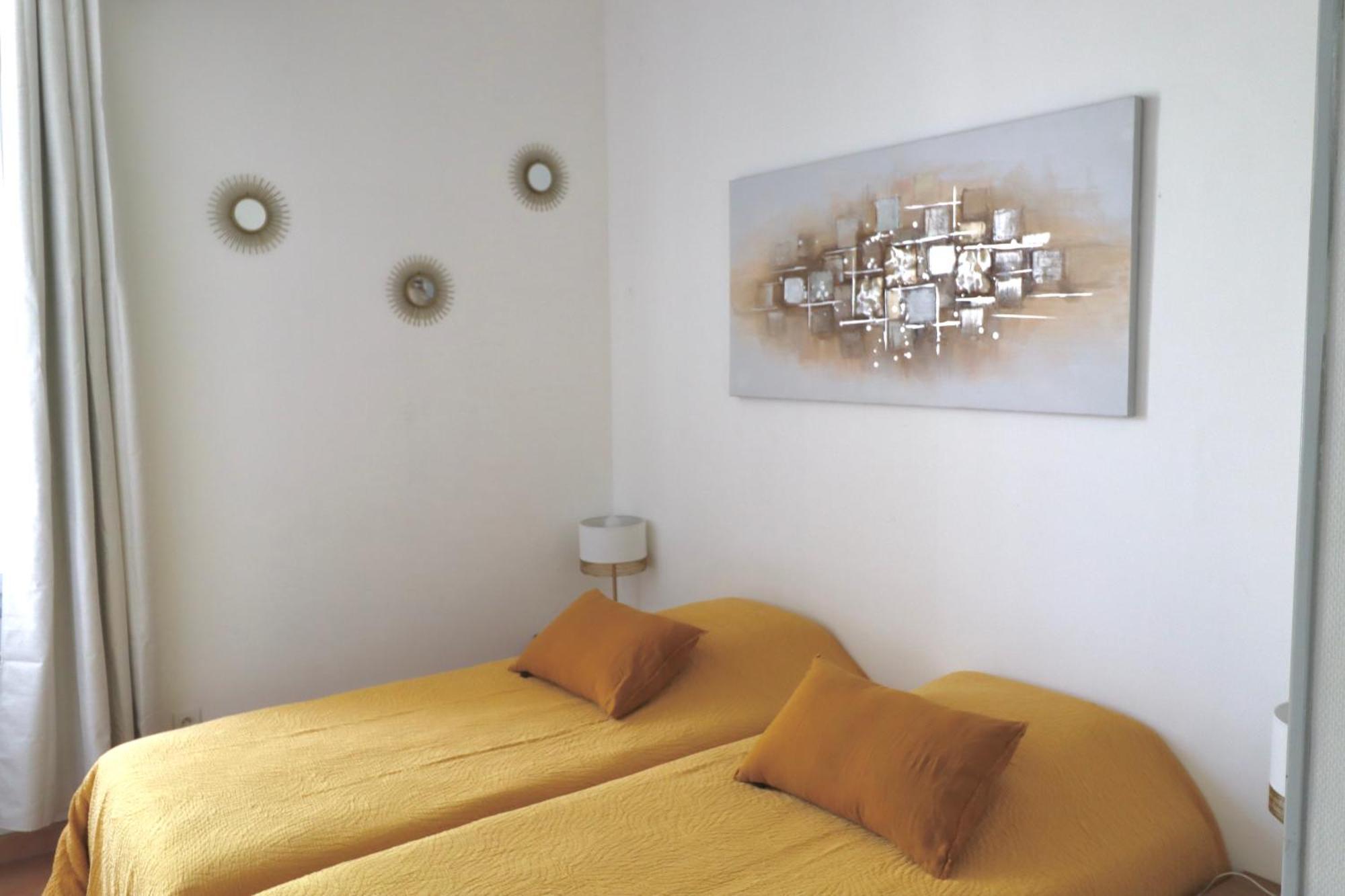 Gites Avec Piscine Et Jacuzzi Au Mas De Cadoule Saint-Just  Chambre photo